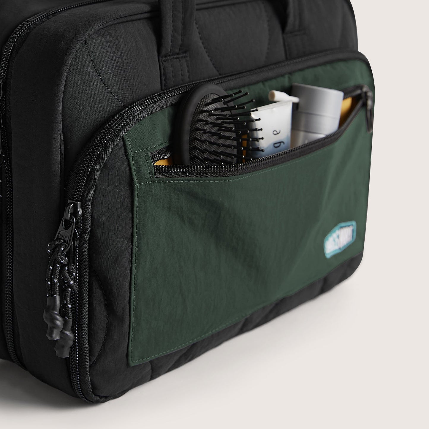(free gift) Paz Hanging Toiletry Bag