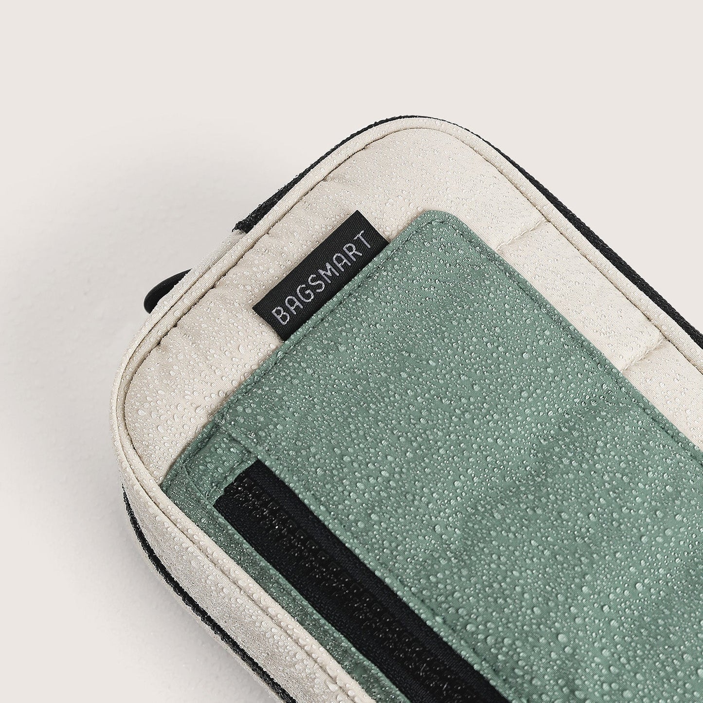 2-liter toiletry bag